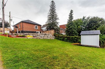 2217 King St E, House other with 3 bedrooms, 2 bathrooms and 3 parking in Hamilton ON | Image 2