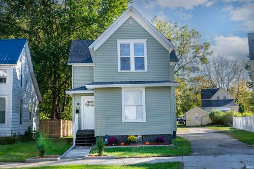 329 Jefferson Street, Elkhart, IN, 46516-2915 | Card Image