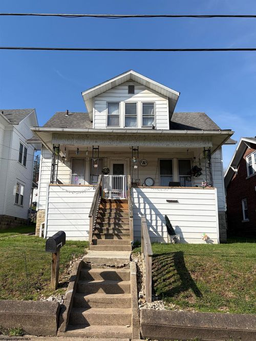207 Euclid Ave, Clarksburg, WV, 26301-4003 | Card Image