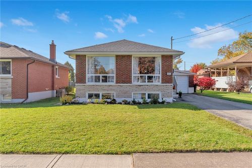 6861 Hagar Ave, Niagara Falls, ON, L2G5M6 | Card Image
