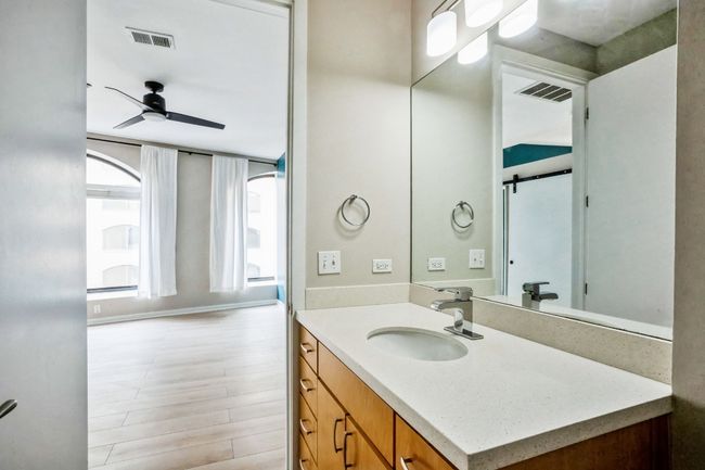 Bathroom with quartz countertops | Image 13