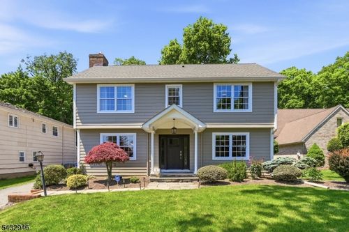 3 Orient Way, North Caldwell, NJ, 07006-3907 | Card Image
