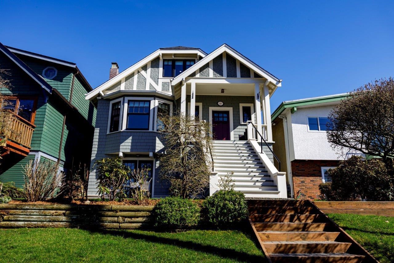 46 Kootenay Street, House other with 6 bedrooms, 3 bathrooms and 1 parking in Vancouver BC | Image 1