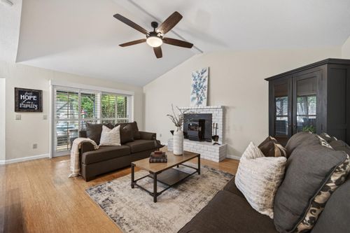 9349 Rolling Glen Ct, Orangevale, CA, 95662-5631 | Card Image