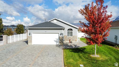 909 E 1520 N, American Fork, UT, 84003-8809 | Card Image
