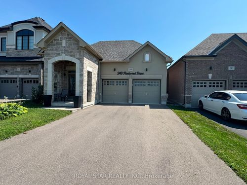 249 Fleetwood Dr, Oshawa, ON, L1K3E8 | Card Image