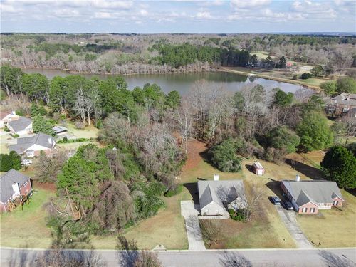 719 Overlook Dr, Winder, GA, 30680-3550 | Card Image