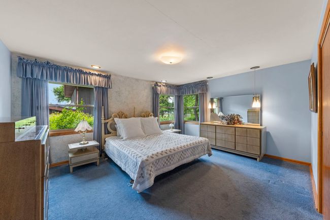 714 80 Th St, House other with 4 bedrooms, 2 bathrooms and 4 parking in Downers Grove IL | Image 12