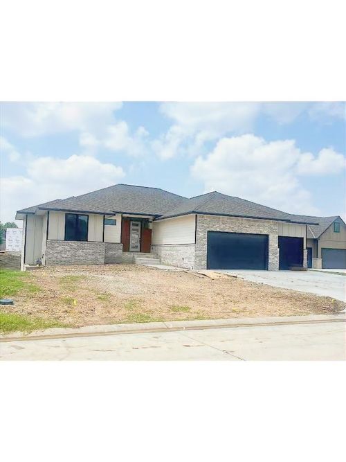 5970 Forbes Ct, Bel Aire, KS, 67220-6401 | Card Image