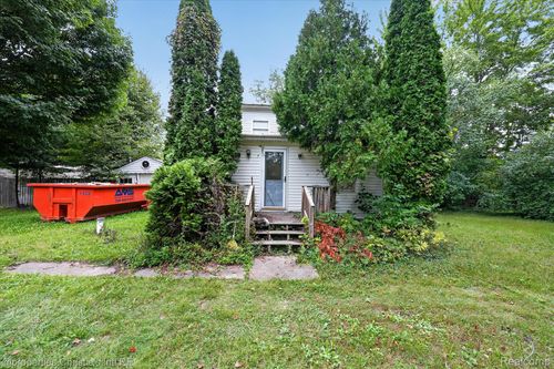 8320 Mckean Road, Augusta Charter Township, MI, 48191 | Card Image