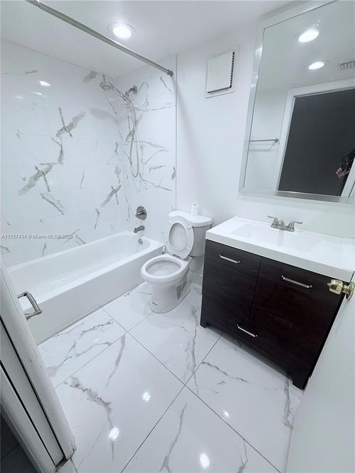 apt-206-10835 Sw 112th Ave, Miami, FL, 33176-3204 | Card Image
