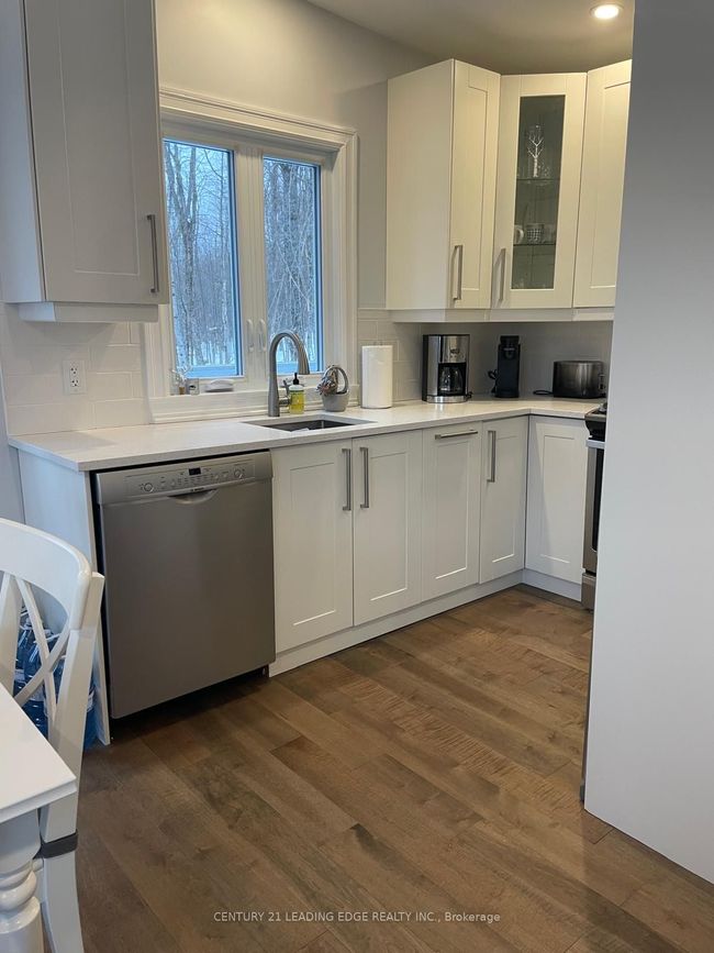 112 Côte Commandant, House other with 2 bedrooms, 1 bathrooms and 2 parking in Mont Tremblant QC | Image 9