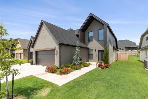 8017 Cal Dr, Edmond, OK, 73034-5295 | Card Image