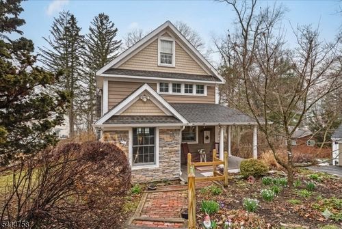 17 Rosemont Ave, West Milford, NJ, 07480-4343 | Card Image