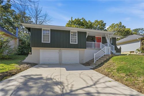 13308 Manchester Ave, Grandview, MO, 64030-3555 | Card Image