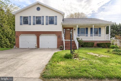 32 Chinkapin Dr, New Oxford, PA, 17350-9349 | Card Image