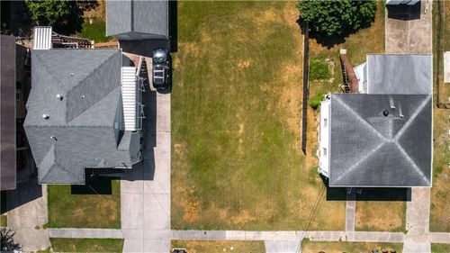 6220 Cameron Blvd, New Orleans, LA, 70122-4110 | Card Image