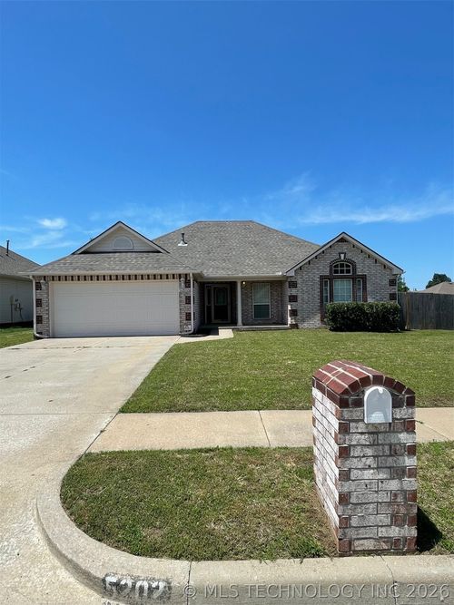 5202 Redbud Dr, Sand Springs, OK, 74063-3236 | Card Image