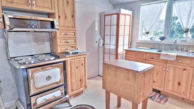 1001 9 Avenue, House other with 4 bedrooms, 2 bathrooms and 4 parking in Canmore AB | Image 8