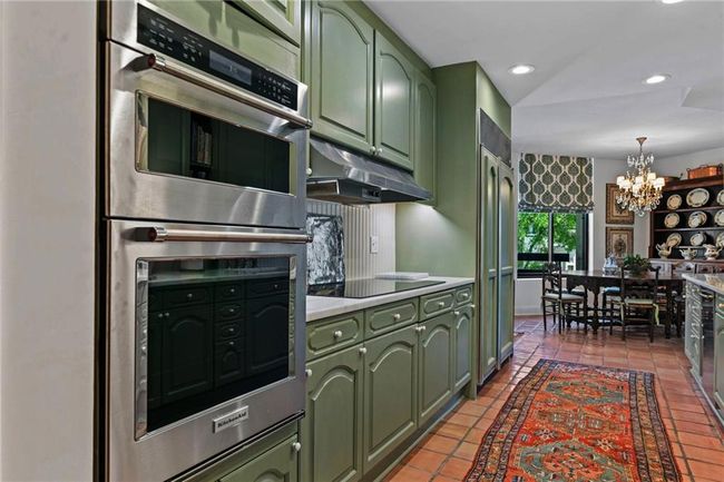APT-6A - 2660 Peachtree Rd Nw, Condo with 2 bedrooms, 2 bathrooms and 2 parking in Atlanta GA | Image 20