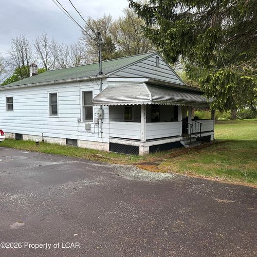 162 E County Rd, Sugarloaf, PA, 18249-3135 | Card Image