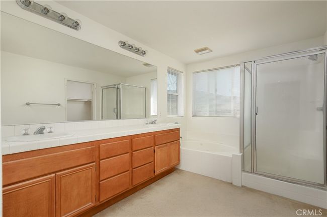 7556 W Avenue L11, House other with 5 bedrooms, 3 bathrooms and 2 parking in Lancaster CA | Image 17