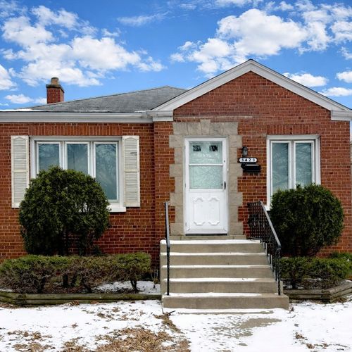 5423 63rd Pl, Chicago, IL, 60638-5612 | Card Image