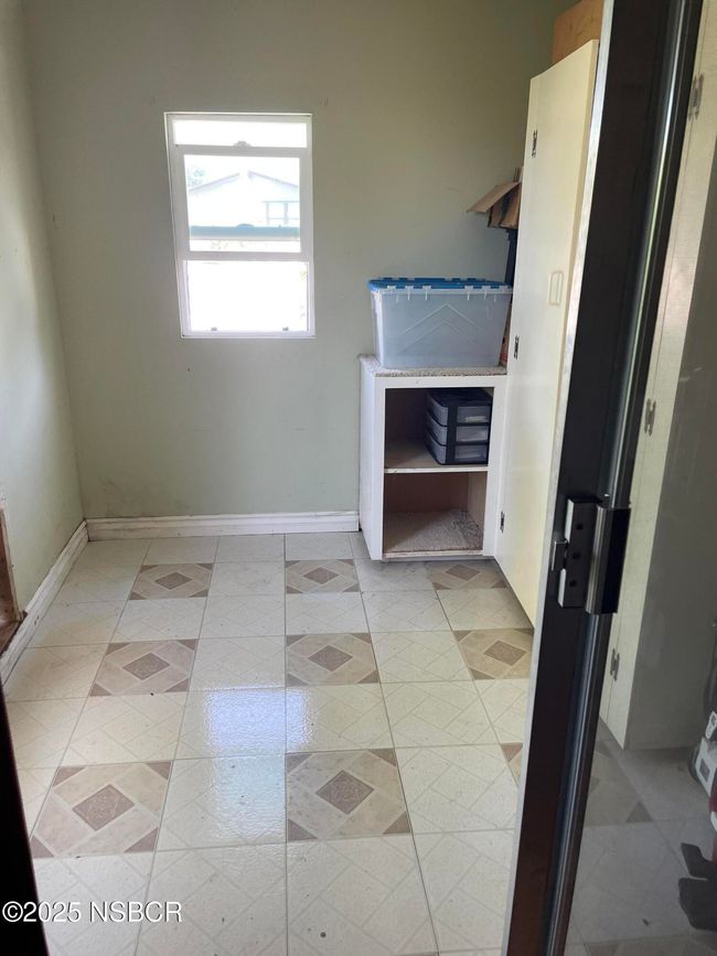 mud room | Image 25
