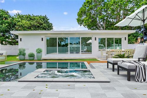 1917 N Swinton Ave, Delray Beach, FL, 33444-4327 | Card Image