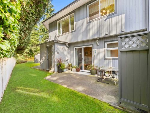 38-5761 Wharf Ave, Sechelt, BC, V7Z0H5 | Card Image