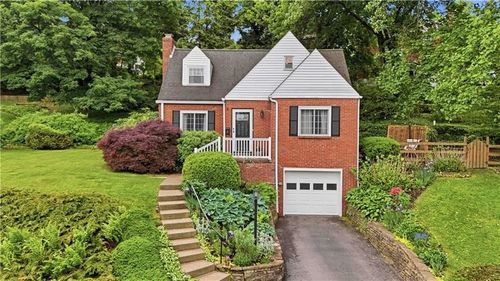 4 Fernwood Ave, Mt. Lebanon, PA, 15228-2425 | Card Image