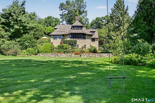 1 Woodland Rd, Norwalk, CT, 06854-5012 | Card Image