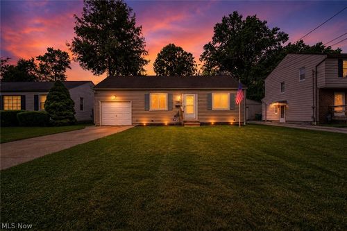 1256 E 331st St, Eastlake, OH, 44095-2808 | Card Image