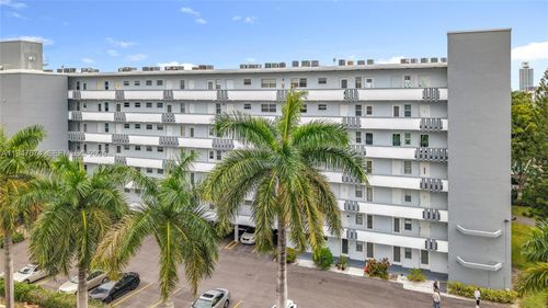 apt-411-1000 Ne 14th Ave, Hallandale Beach, FL, 33009-2760 | Card Image