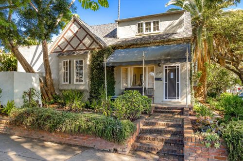 610 W Valerio St, SANTA BARBARA, CA, 93101-4127 | Card Image