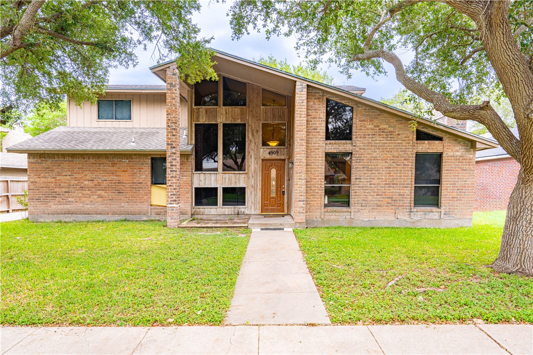 Shadowbend Dr, Corpus Christi, TX 78413