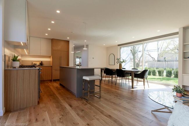 315 Park St W, House other with 5 bedrooms, 3 bathrooms and 2 parking in Dundas ON | Image 11