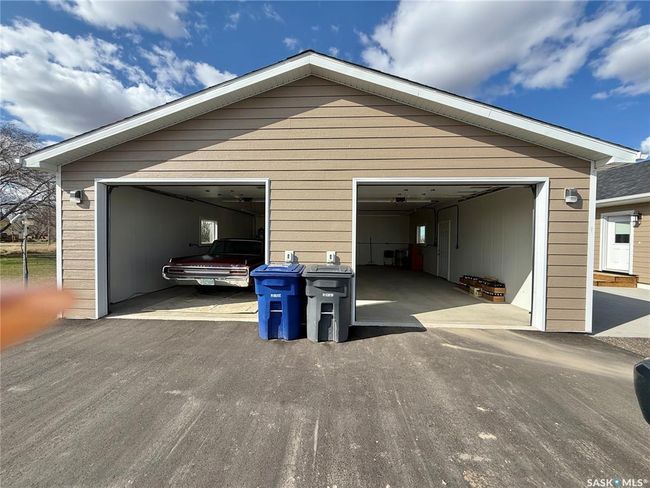 337 Railway Ave, House other with 3 bedrooms, 1 bathrooms and 6 parking in Broderick SK | Image 31