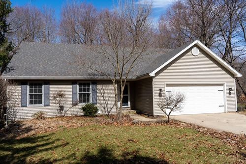 2801 Wildwood Ln, Stevensville, MI, 49127-1057 | Card Image