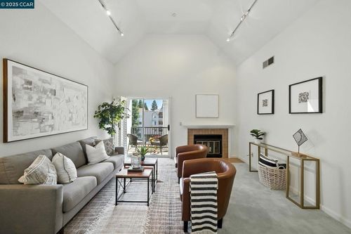 apt-320-3183 Wayside Plz, Walnut Creek, CA, 94597-2073 | Card Image