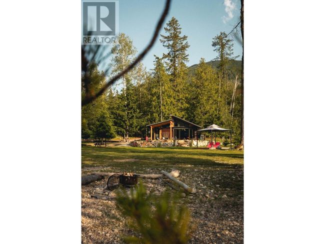 179 Kootenay Lake Rd, House other with 2 bedrooms, 2 bathrooms and 12 parking in Procter BC | Image 40