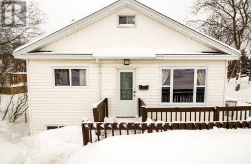 2 Mayfair Ave, Corner Brook, NL, A2H4P8 | Card Image