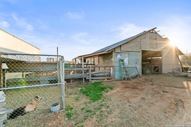 UNIT-2 - 16851 Griffin Rd, House other with 5 bedrooms, 2 bathrooms and null parking in Atascosa TX | Image 36