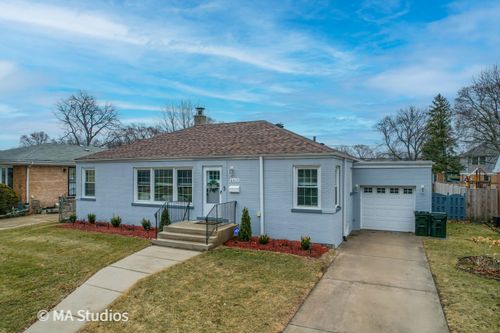 9017 Major Ave, Morton Grove, IL, 60053-2535 | Card Image