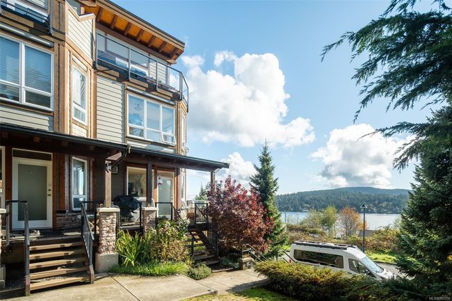 6570 Goodmere Rd, Townhouse with 3 bedrooms, 3 bathrooms and 2 parking in Sooke BC | Image 8