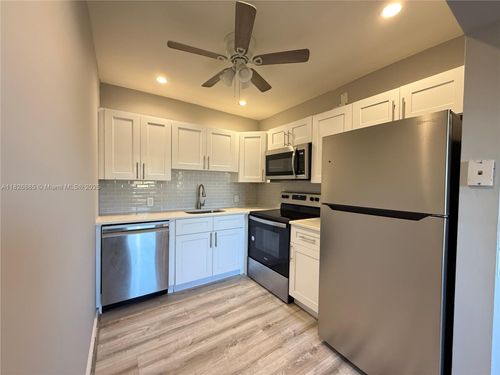 114-114 Brighton C, Boca Raton, FL, 33434-4816 | Card Image
