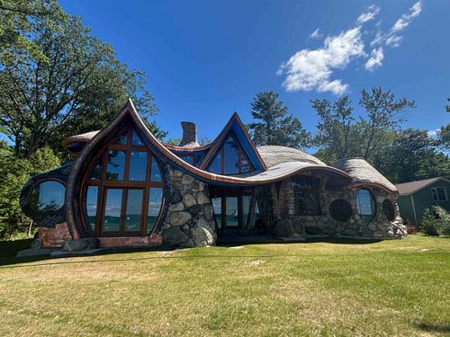 9554 Fowler Ln Nw, Rapid City, MI, 49676-9597 | Card Image