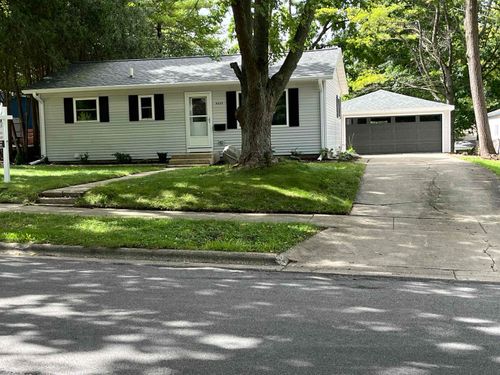 4222 School Road, Madison, WI, 53703 | Card Image