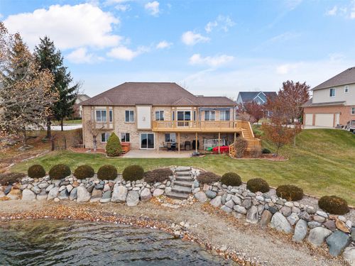 791 W Bay Shore Dr, Oxford, MI, 48371-3589 | Card Image