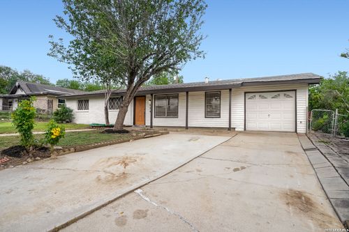 154 Mountain Valley St, San Antonio, TX, 78227-4550 | Card Image